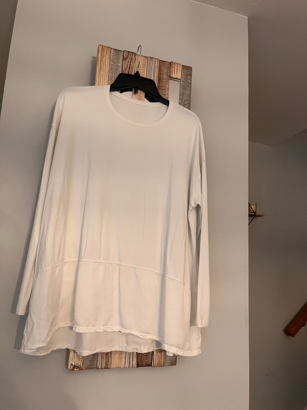 lululemon athletica Lightweight Long-Sleeve Scoop Neck Top in white S/M